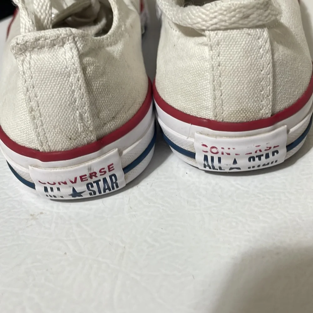 COPY - Converse Youth White All Star Sneakers. Good Condition. Size 3.